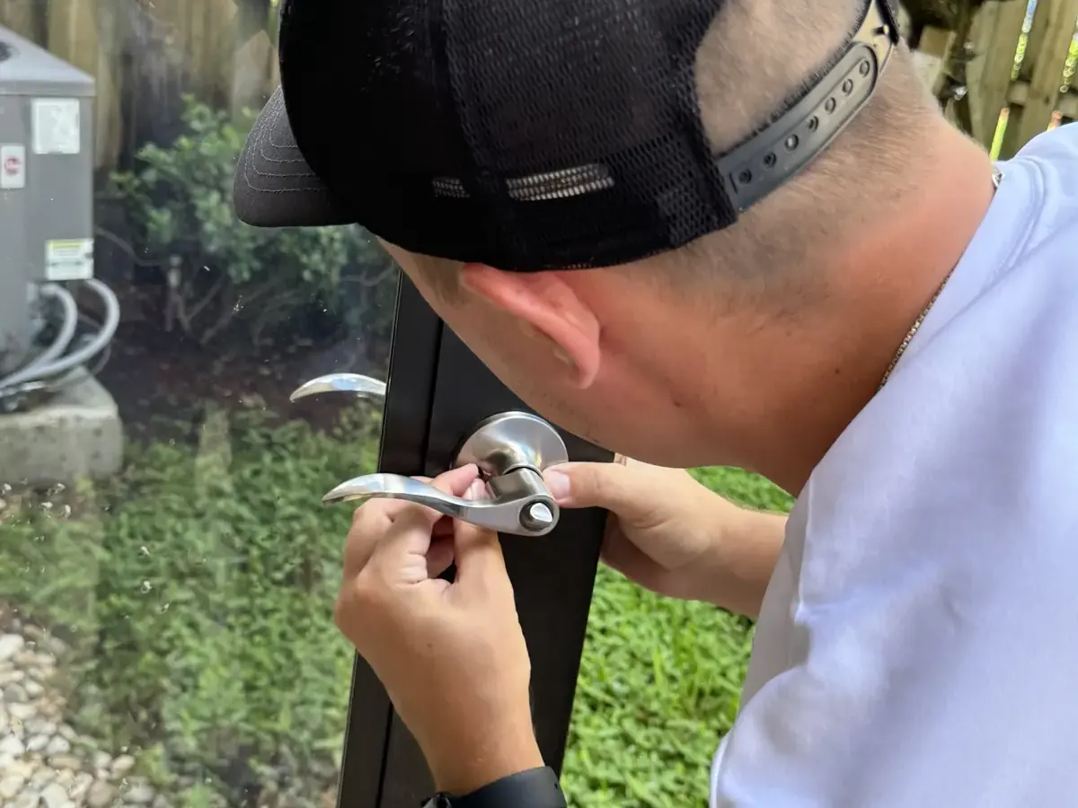 Lock installation service in Florida — gate lock repair and replacement — Locksmith Auto